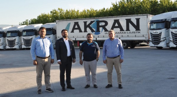 Akran, çekicileri aldı